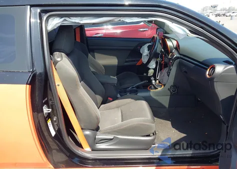 2015 Scion Tc Release Series 9.0 z USA, uszkodzony, nr VIN JTKJF5C73FJ005181